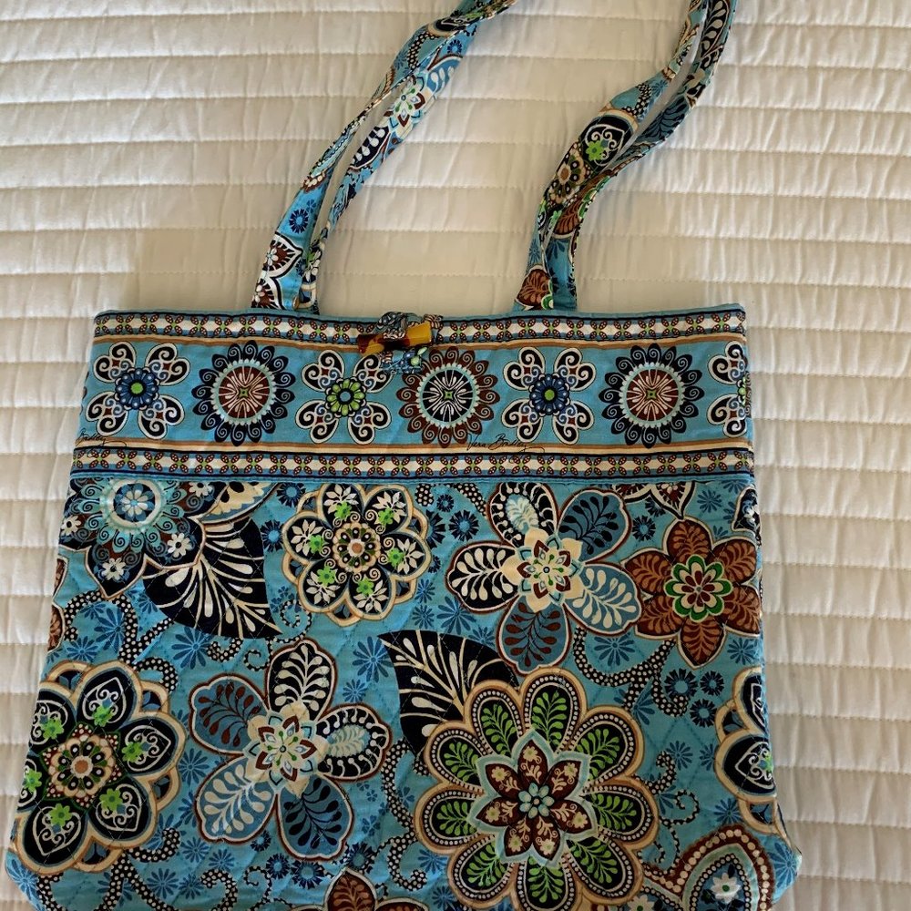 VERA BRADLEY Shoulder Bag